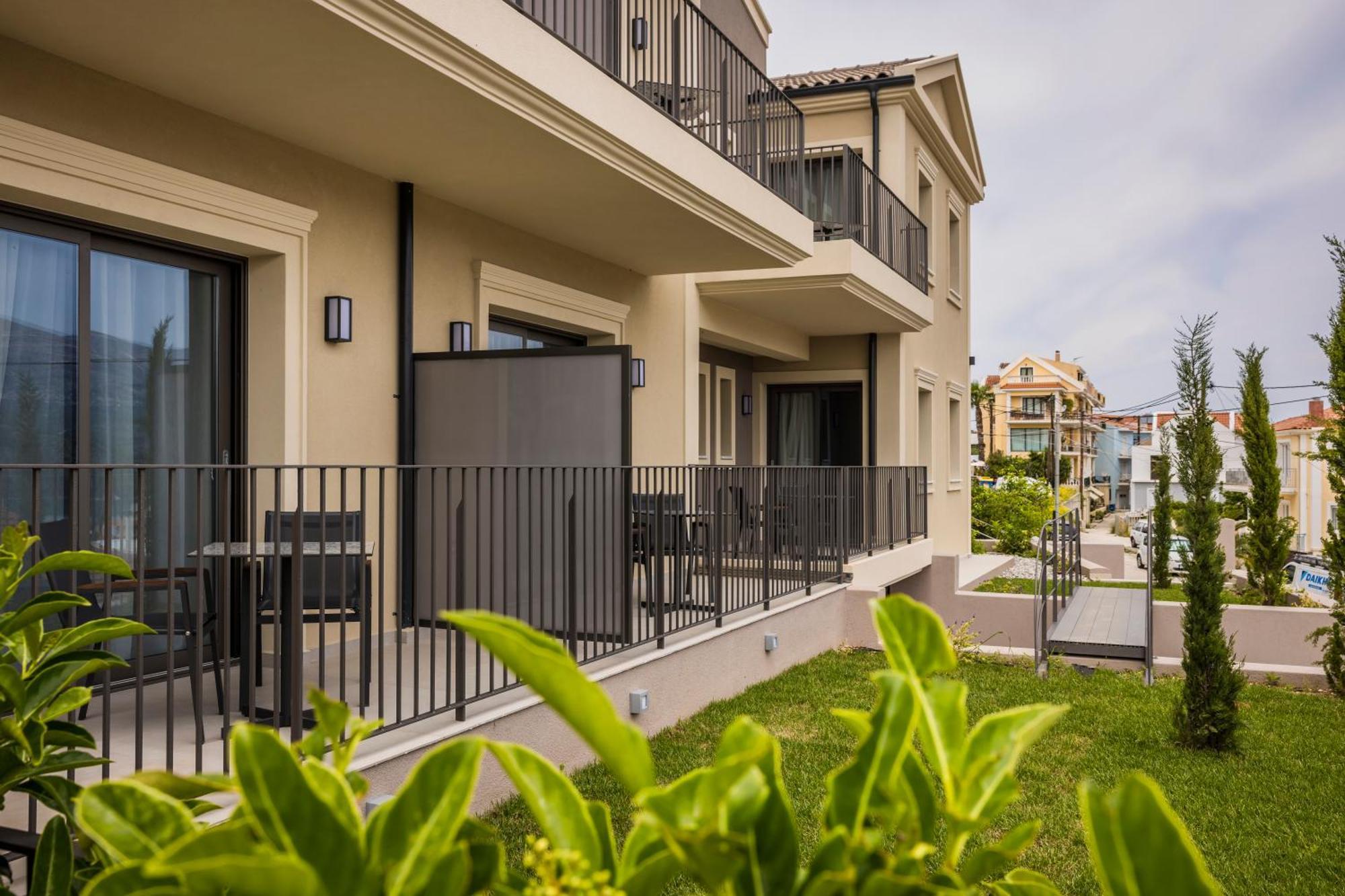Anthemis Living Aparthotel Argostoli  Exterior photo